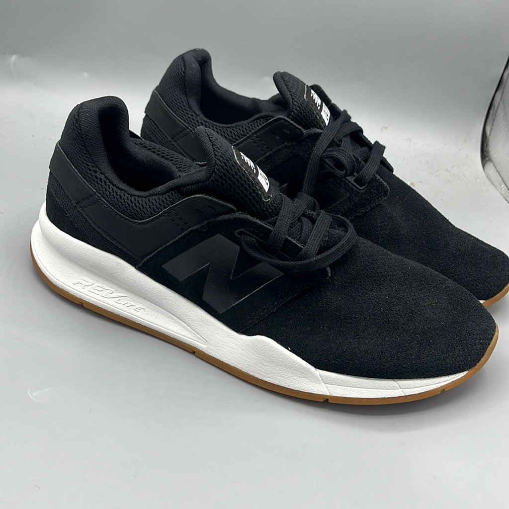 New Balance 274